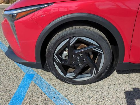 Certified 2025 Kia K4 EX image 30