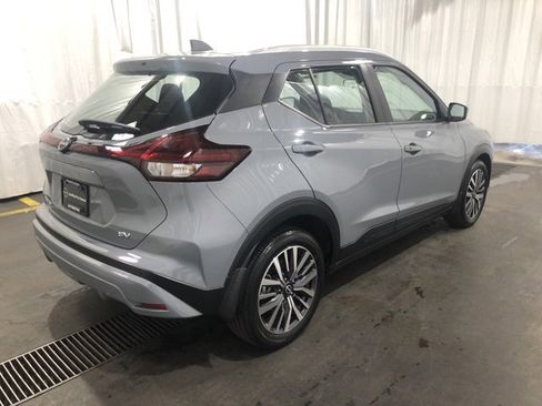 Certified 2023 Nissan Kicks SV image 3