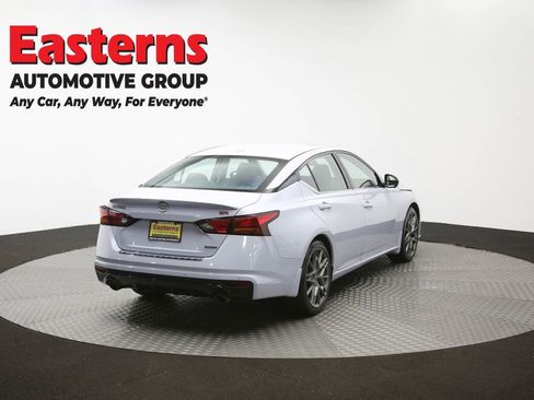Used 2023 Nissan Altima 2.0 SR FWD image 41