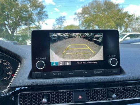 Used 2024 Honda Civic EX-L image 8