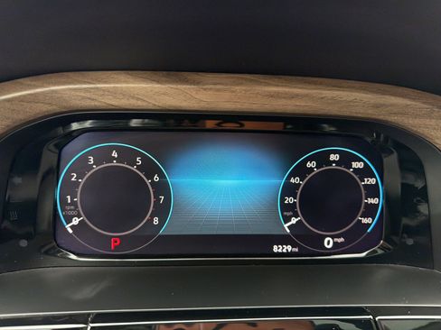 Used 2025 Volkswagen Atlas SE w/ Panoramic Sunroof Package image 16