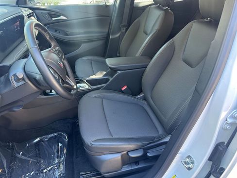 Used 2025 Buick Encore GX Preferred image 21