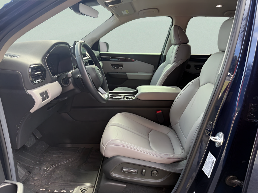 Certified 2025 Honda Pilot EX-L image 9