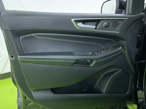 Used 2024 Ford Edge Titanium image 16