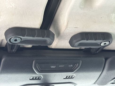 Used 2021 Jeep Gladiator Overland w/ Uconnect 4C Nav & Sound Group AWD/4WD image 14