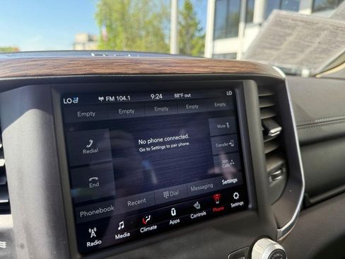Used 2019 RAM 1500 Laramie AWD/4WD image 26