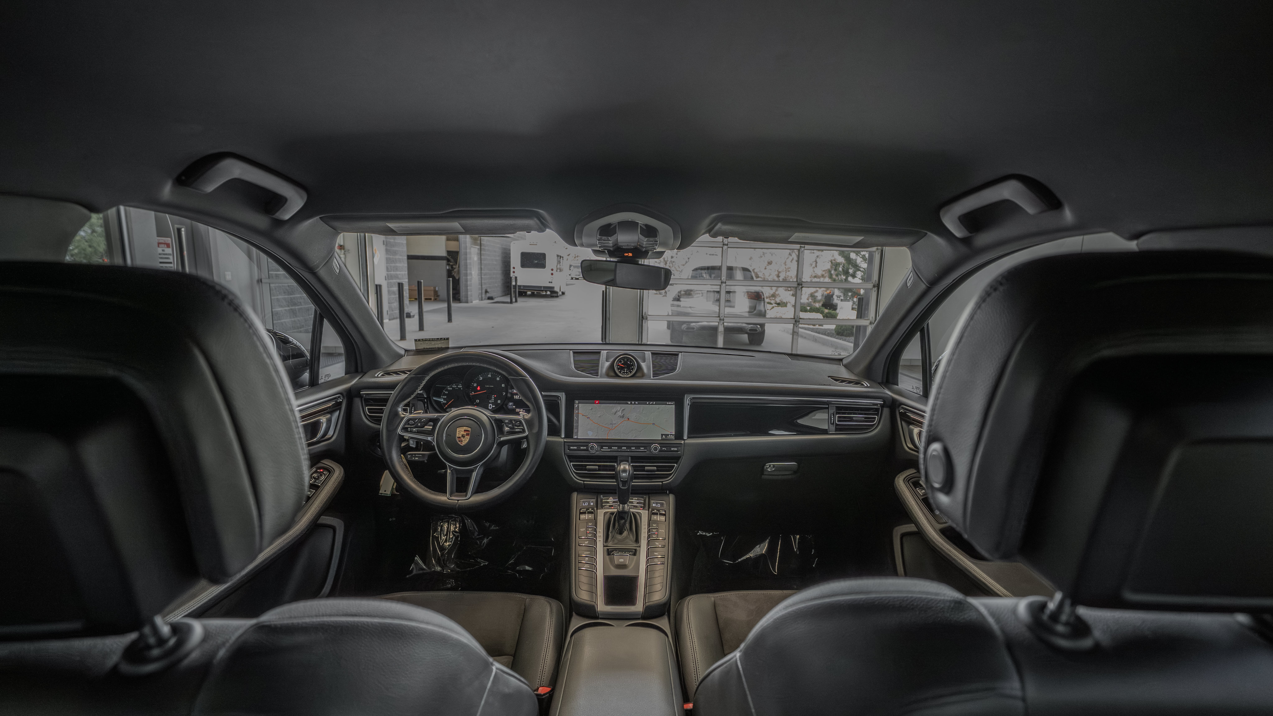 Used 2020 Porsche Macan AWD/4WD image 26