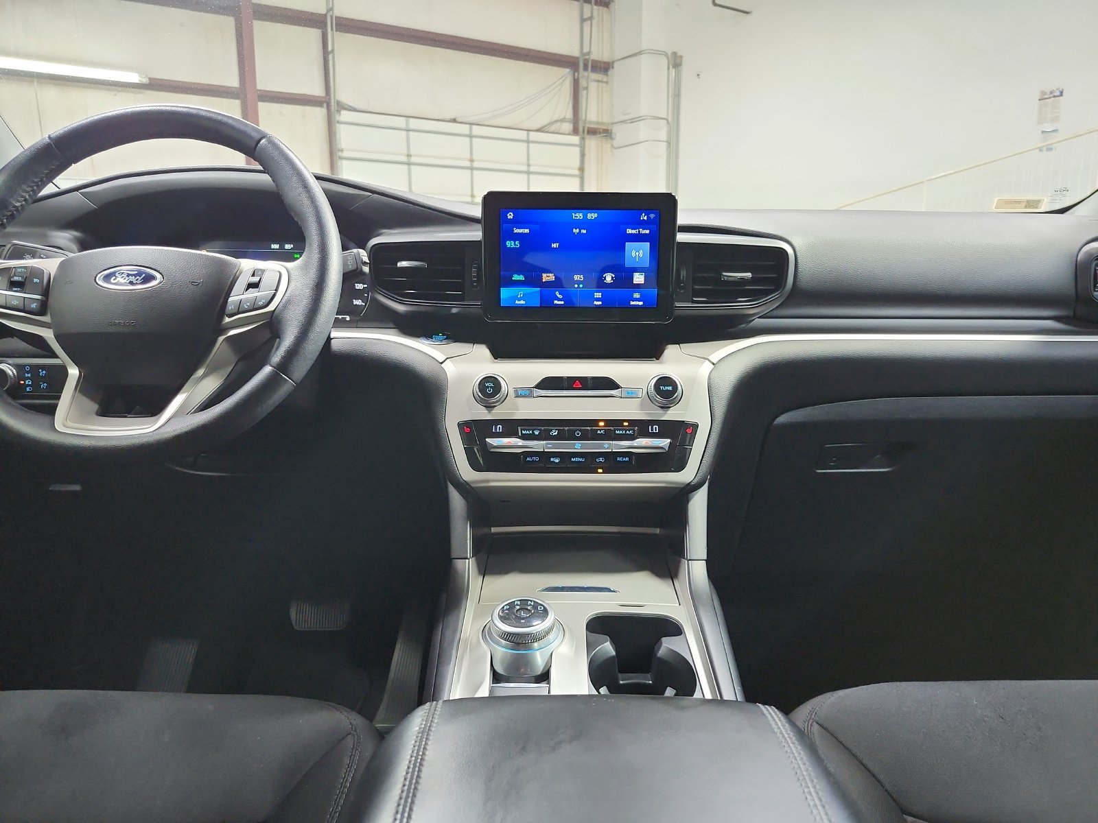 Used 2021 Ford Explorer XLT RWD image 25