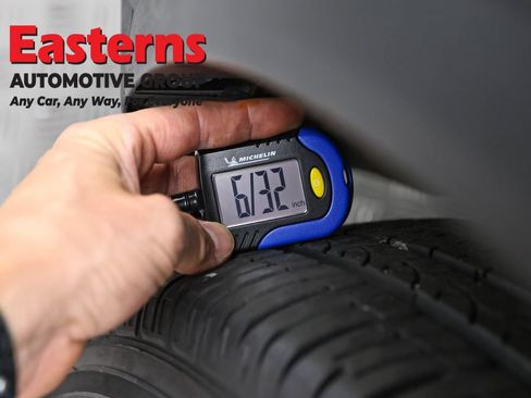 Used 2021 Ford Escape SE w/ Convenience Package AWD/4WD image 28