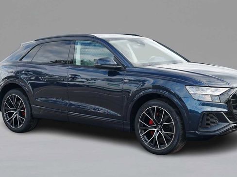 Used 2023 Audi Q8 Premium Plus w/ Premium Plus Package image 3