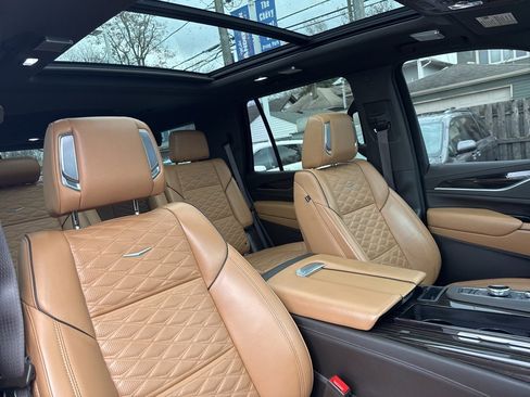 Used 2021 Cadillac Escalade Sport w/ Driver Assist Tech Package image 24