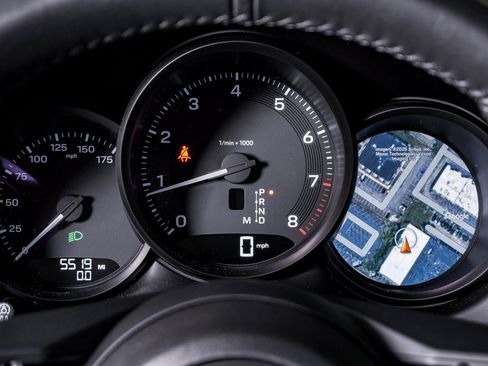 Certified 2025 Porsche Macan image 21