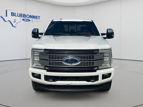 Used 2018 Ford F250 Platinum w/ Platinum Ultimate Package AWD/4WD image 2