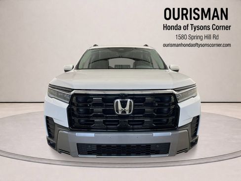 New 2026 Honda Pilot Touring image 8