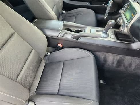 Used 2015 Chevrolet Camaro LT image 13