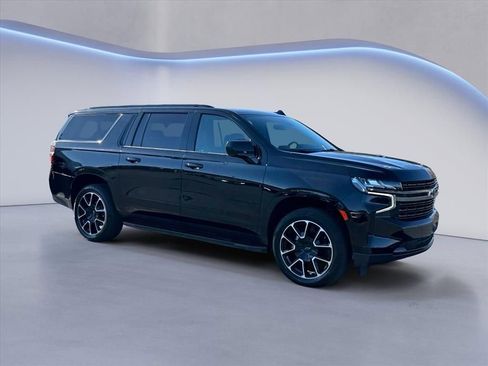 Used 2021 Chevrolet Suburban RST w/ Rear Media and Nav Package image 6