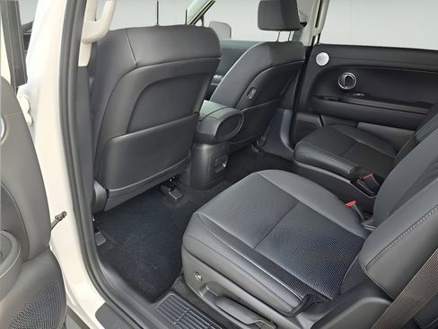 Used 2026 Hyundai Palisade SEL image 12