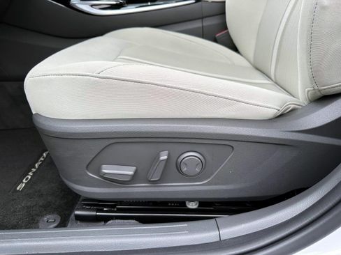 Used 2023 Hyundai Sonata SEL FWD image 10
