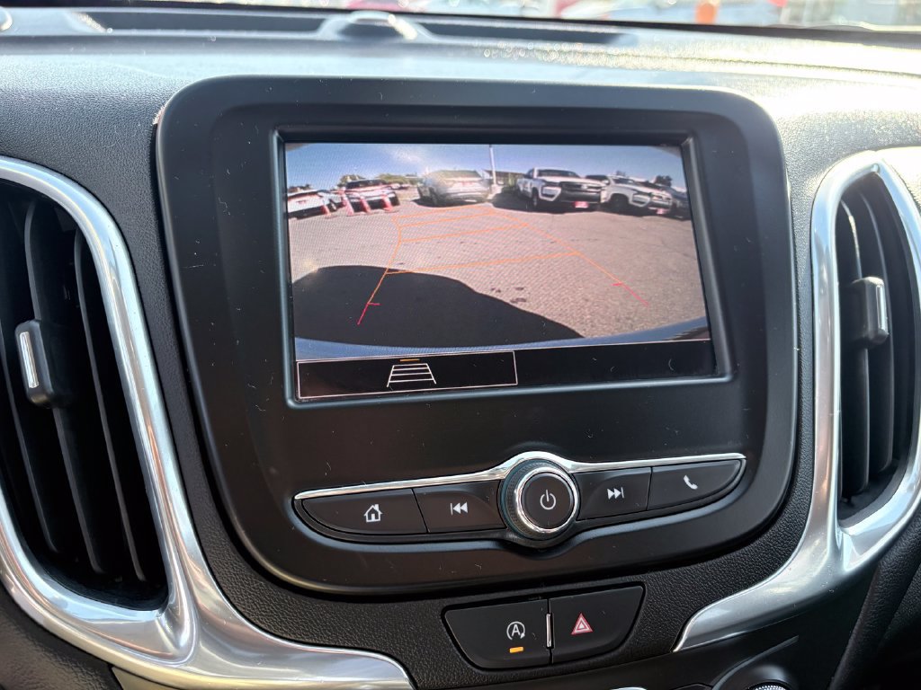 Used 2024 Chevrolet Equinox LT FWD image 17