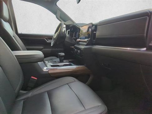Used 2024 Chevrolet Silverado 1500 LT w/ Leather Package image 21