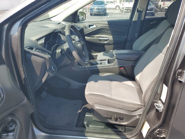 Used 2017 Ford Escape SE w/ Equipment Group 201A FWD image 18