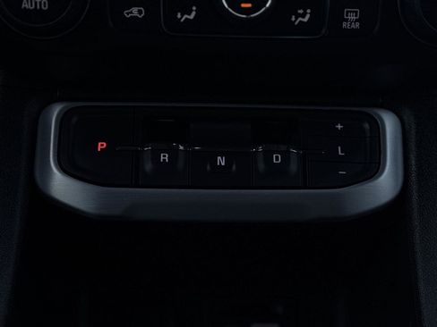 Certified 2023 GMC Acadia SLE w/ Driver Convenience Package image 22