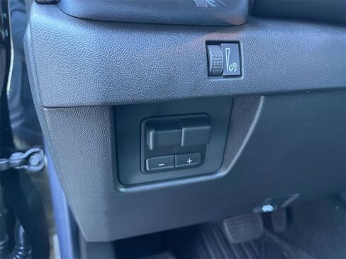 New 2026 GMC Canyon Elevation w/ Convenience Package image 23