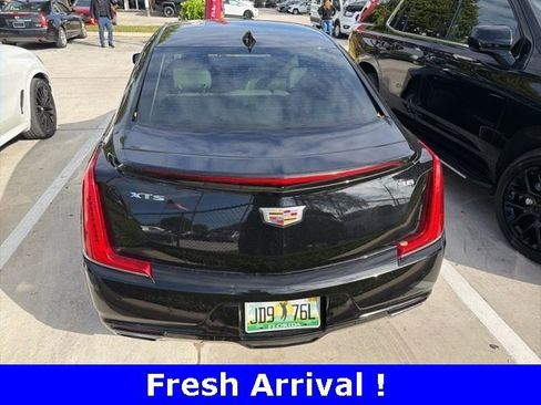 Used 2018 Cadillac XTS Luxury image 6