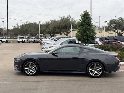 Used 2024 Ford Mustang Coupe image 4