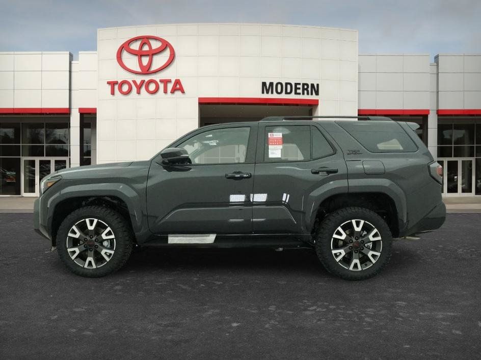 New 2026 Toyota 4Runner TRD Sport AWD/4WD image 2