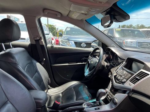 Used 2013 Chevrolet Cruze LTZ w/ Enhanced Safety Package FWD image 12