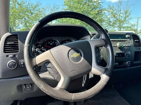 Used 2014 Chevrolet Silverado 2500 LT w/ Interior Plus Package AWD/4WD image 11
