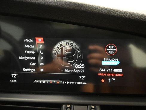 Used 2018 Alfa Romeo Giulia Ti Sport w/ Quick Order Package 22S Sport AWD/4WD image 24