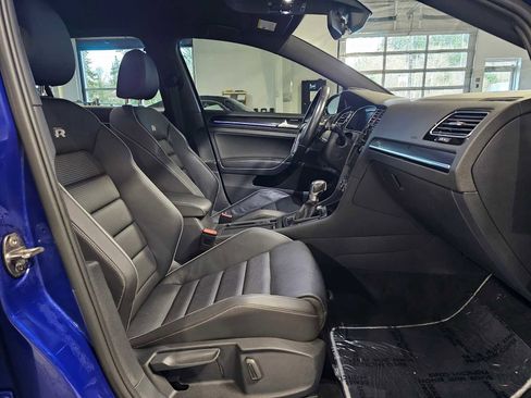 Used 2019 Volkswagen Golf R 4-Door image 10