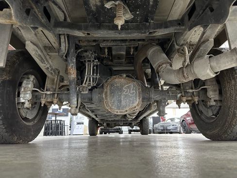 Used 2019 Ford F250 XL w/ Power Equipment Group image 32