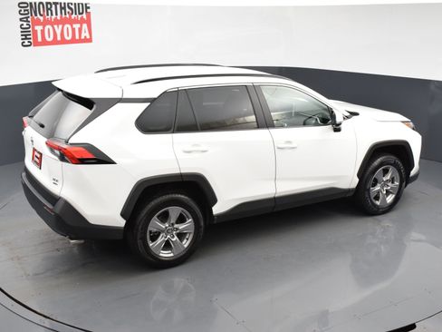Used 2025 Toyota RAV4 XLE AWD/4WD image 19