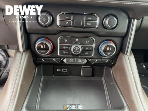 Used 2022 Chevrolet Suburban Z71 w/ Off-Road Capability Package AWD/4WD image 22