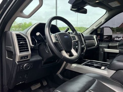 Used 2021 Ford F250 Lariat w/ Tremor Off-Road Package AWD/4WD image 10