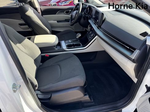 Certified 2024 Kia Carnival LX image 26