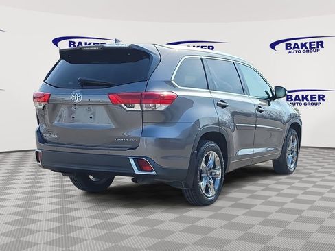 Used 2019 Toyota Highlander Limited Platinum image 5