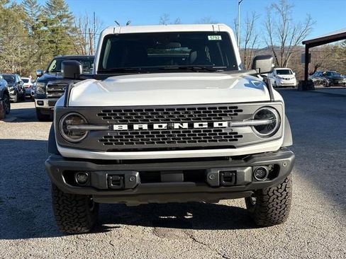 New 2025 Ford Bronco Badlands image 2