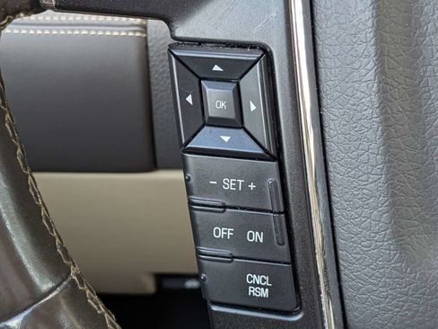 Used 2017 Lincoln Navigator Reserve RWD image 24