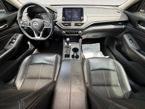 Used 2021 Nissan Altima 2.5 SR w/ SR Premium Package FWD image 12