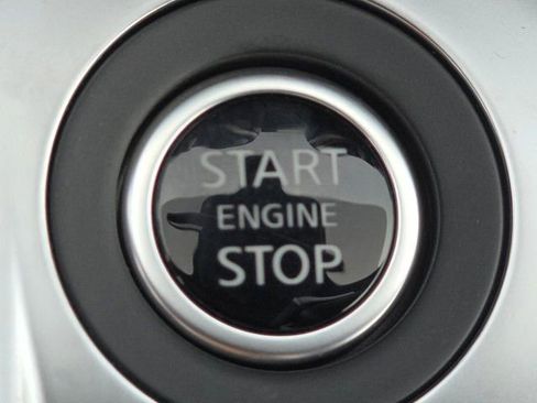 New 2025 Nissan Sentra SR w/ Midnight Edition image 19