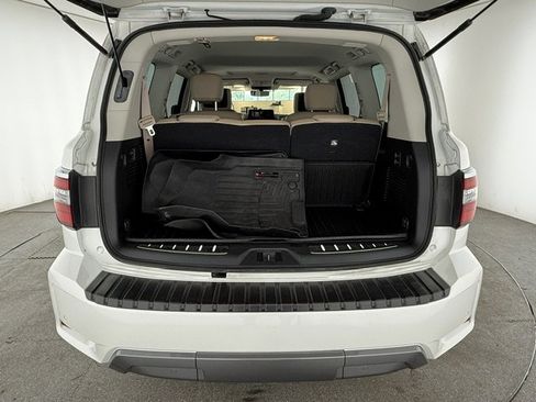 Used 2023 Nissan Armada Platinum w/ Captain's Chairs Package RWD image 5