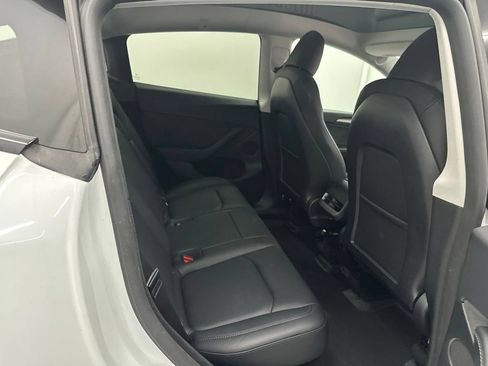 Used 2023 Tesla Model Y Long Range AWD/4WD image 21