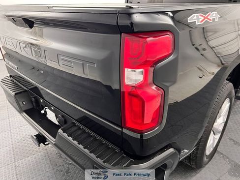 Used 2022 Chevrolet Silverado 1500 Custom image 13