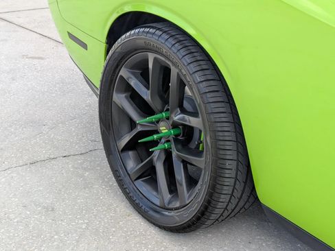 Used 2019 Dodge Challenger R/T w/ Driver Convenience Group RWD image 6
