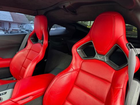 Used 2016 Chevrolet Corvette Z06 w/ 3LZ Preferred Equipment Group image 26