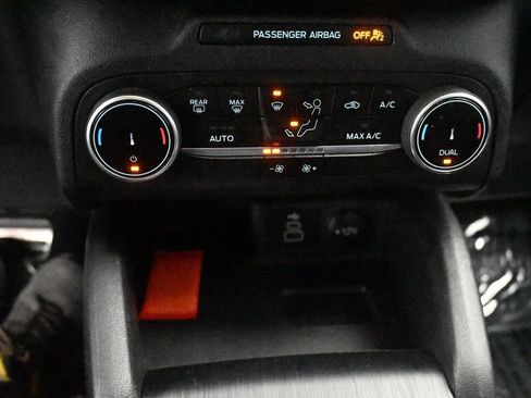 Used 2024 Ford Escape ST-Line image 31